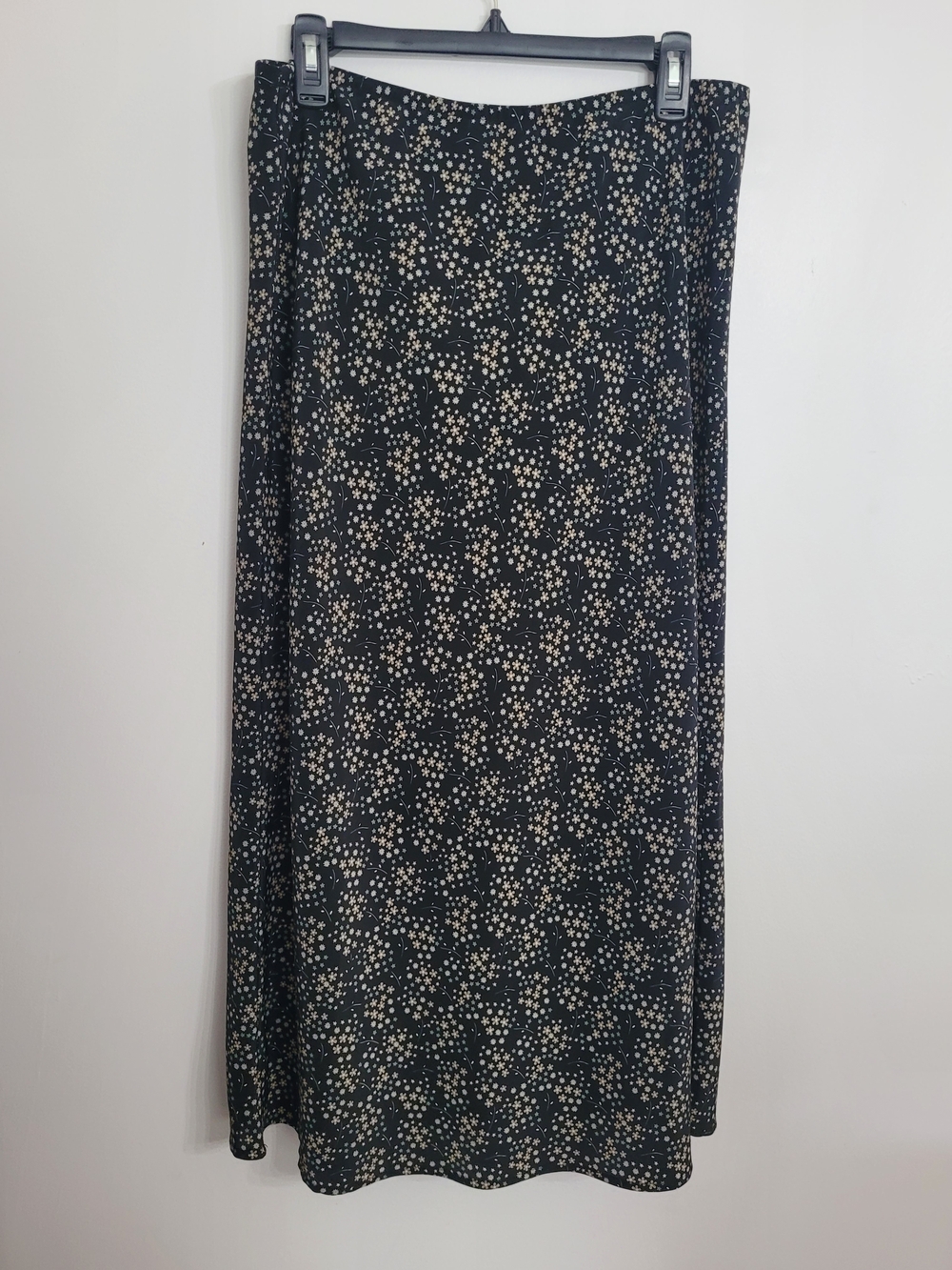 Vintage Black Women Long Straight Skirt Floral Size L Daisy